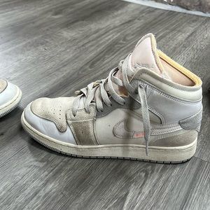 Jordan 1 SE Craft Inside Out